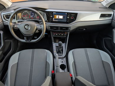 Volkswagen Polo 1.0 TSI Highline | Carplay | Adaptive Cruise Control image