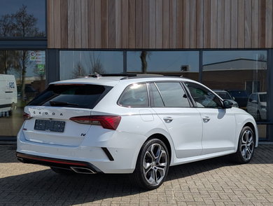 Škoda Octavia Octavia RS First Edition iV | Matrix | Headup | Canton image