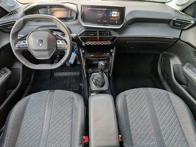 Peugeot 208 1.2 PureTech 100 Allure image