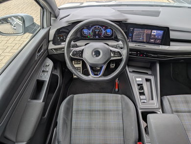 Volkswagen Golf 1.4 eHybrid GTE | Winter pakket | Matrix | Carplay image