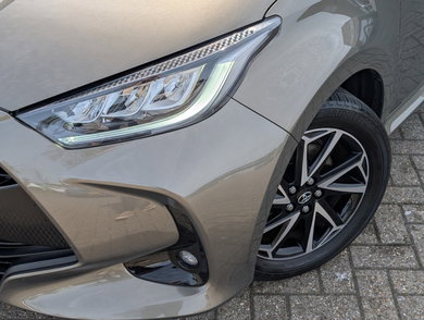 Toyota Yaris 1.5 Hybrid Dynamic | Trekhaak | Led | Carplay image