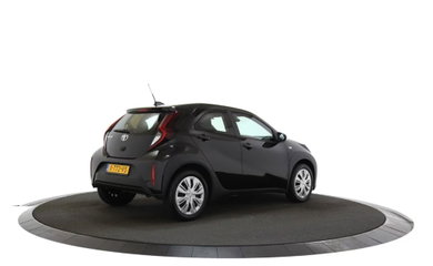 Toyota Aygo X 1.0 VVT-i MT Play image