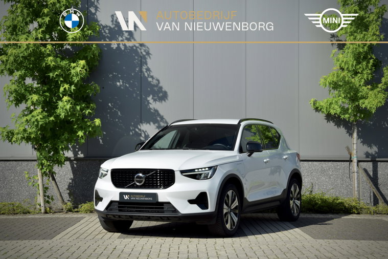 Foto van Volvo XC40 1.5 T4 Plug-in Hybrid Recharge Plus Dark Facelift