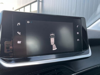 Peugeot 208 1.2 PureTech Active image