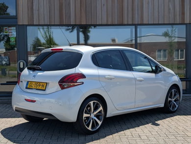 Peugeot 208 1.2 PureTech Première image