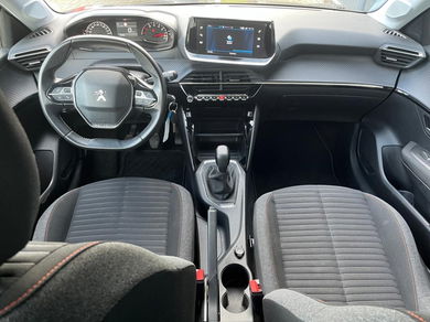 Peugeot 208 1.2 PureTech Active image