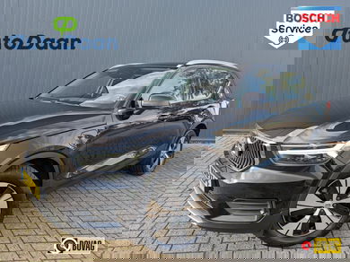 Volvo XC40 1.5 T4 Recharge Inscription Expression | Achteruitrijcamera image