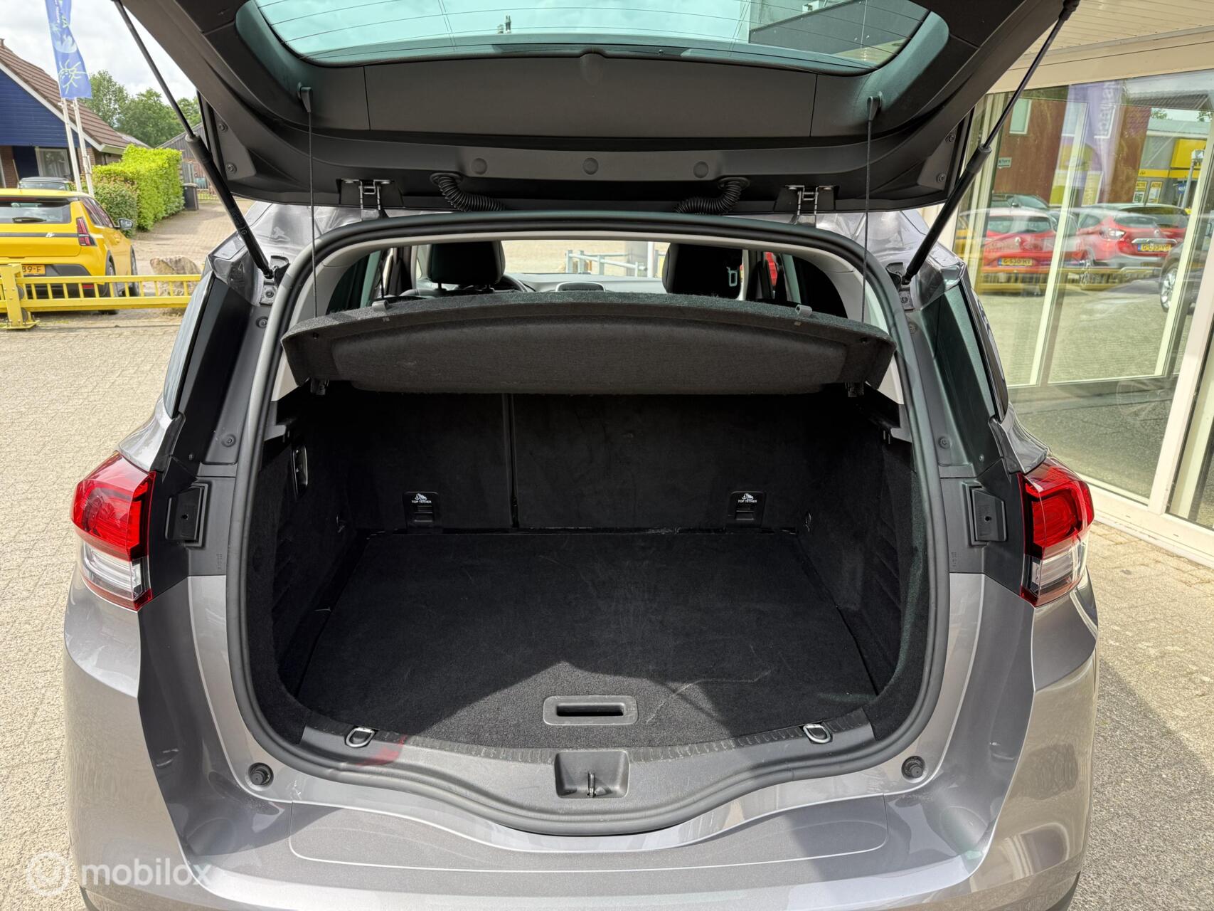 Gallery Image 13