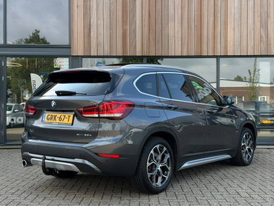 BMW X1 xDrive25e eDrive Edition Pano LED Sportstoelen HUD Stoelverwarming Camera image