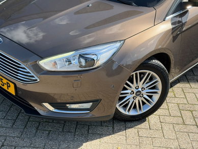 Ford Focus Wagon 1.5 Titanium | Stoelverwarming | Trekhaak | Keyless image