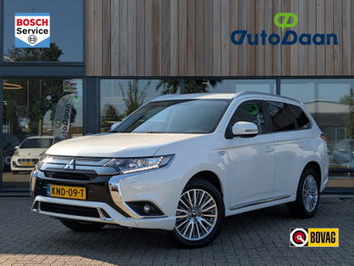 Mitsubishi Outlander PHEV Spirit 4WD | 100% Dealer Onderhouden image