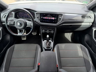 Volkswagen T-Roc 1.5 TSI Sport | Trekhaak | Adaptive Cruis | Carplay image