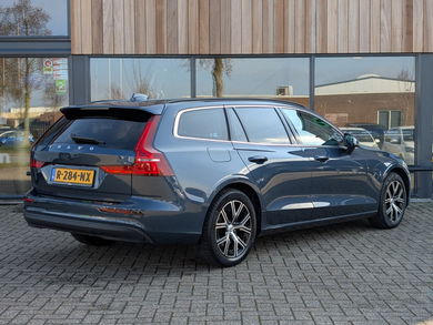 Volvo V60 2.0 B3 Core | Led | Stoel/Stuur Verwarming | Face Lift Model image
