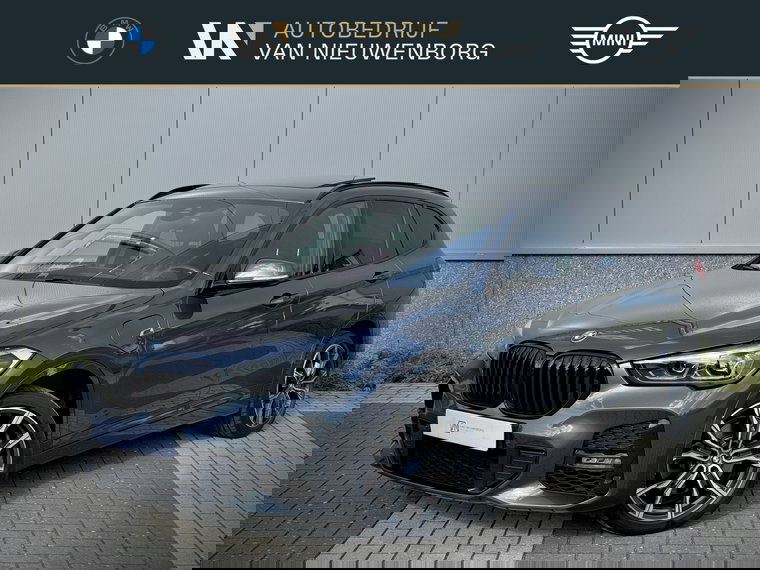 Foto van BMW X1 xDrive25e M-Sport Panoramadak Trekhaak Camera HUD Harman/Kardon Elekr. Stoelen