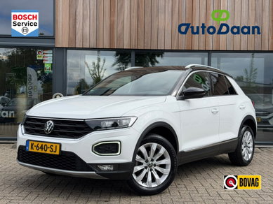 Volkswagen T-Roc 1.5 TSI Sport | Trekhaak | Adaptive Cruis | Carplay image