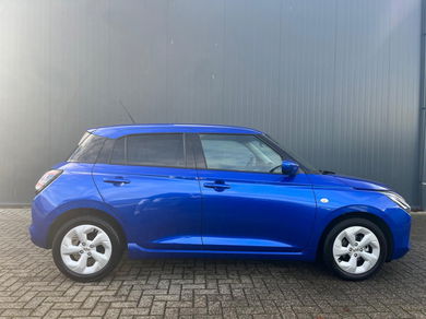 Suzuki Swift 1.2 Select Smart Hybride image