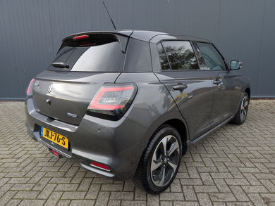 Suzuki Swift 1.2 Style Smart Hybrid | All-season banden | Stoelverwarming image