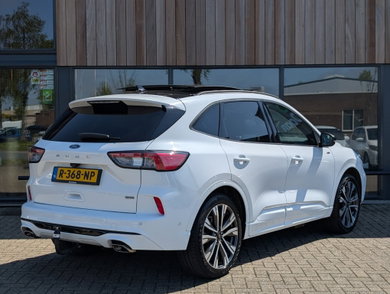 Ford Kuga Plug-In Hybrid ST-Line X | luxe, sportief en vol opties image