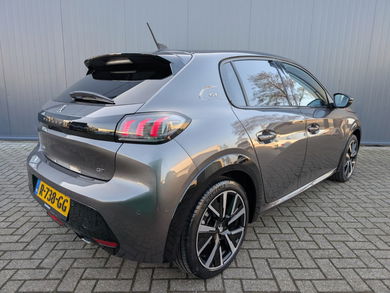 Peugeot 208 1.2 PureTech GT Pack | Pano | Adaptive Cruise Control | Stoelver image
