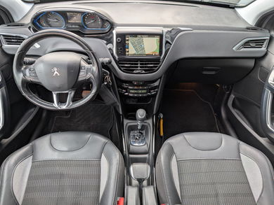 Peugeot 2008 1.2 PureTech Allure | Nieuwe Distributie image