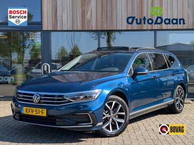 Volkswagen Passat Variant 1.4 TSI PHEV GTE | Pano | Stoelverwarming | Carplay image