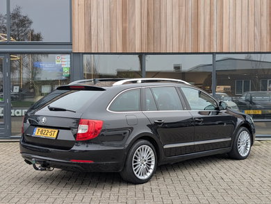 Škoda Superb Combi 1.8 TSI Elegance Business | Pano | Trekhaak | Stoelverwarming image