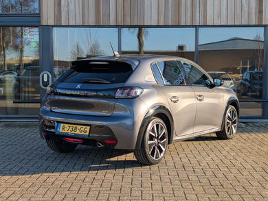 Peugeot 208 1.2 PureTech GT Pack | Pano | Adaptive Cruise Control | Stoelver image
